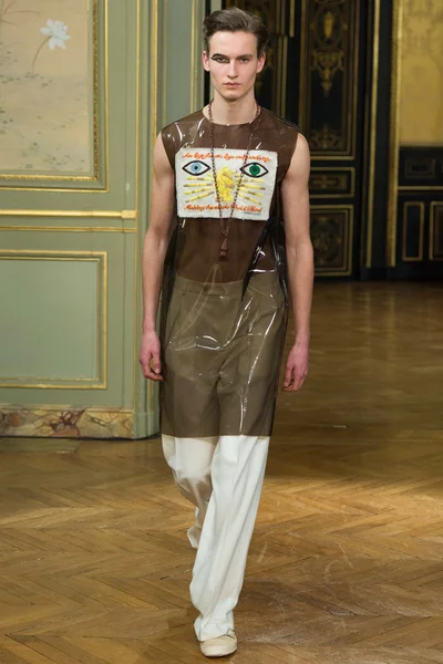 Look 7